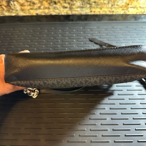 Michael Kors Crossbody - Picture 4 of 4